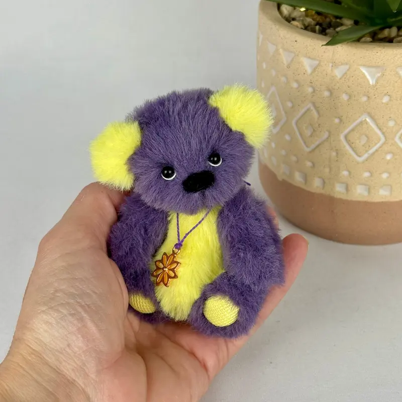 🐻 Purple – Ours Miniature Articulé de Collection (10 cm)
