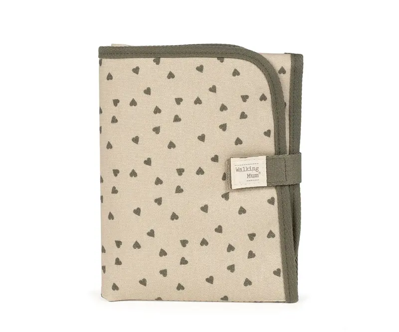 Tapis à langer bébé heart Poppy Moss vert – Motifs cœurs