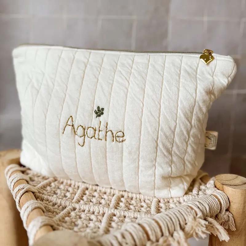 Trousse de toilette matelassée personnalisée - Feuille brodée