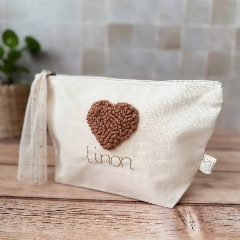Trousse de toilette personnalisée coeur NOISETTE - Moyen format