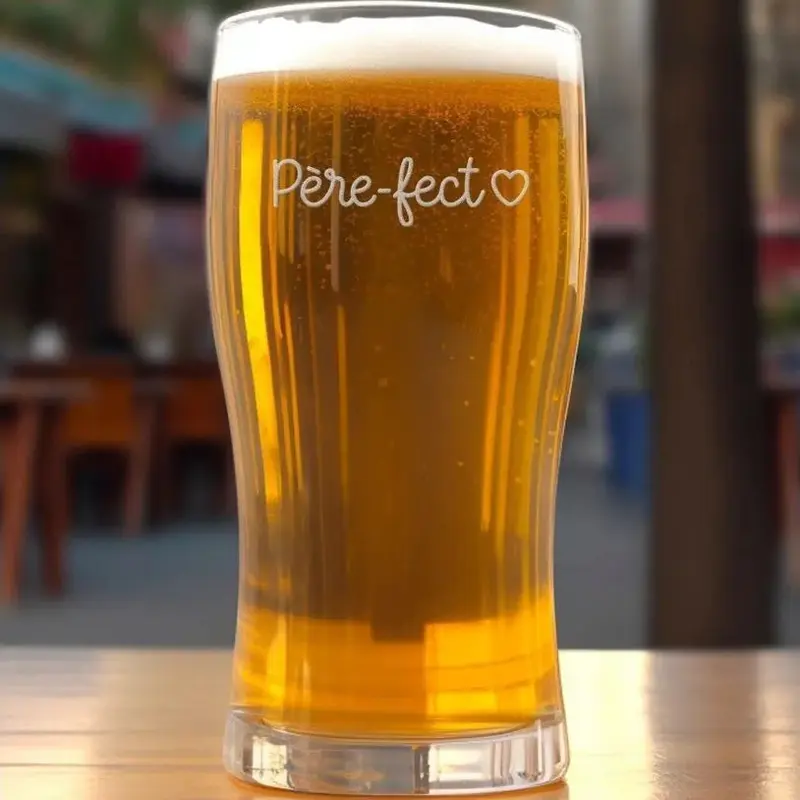 Verre à bière gravé « Père-fect » – 58 cl