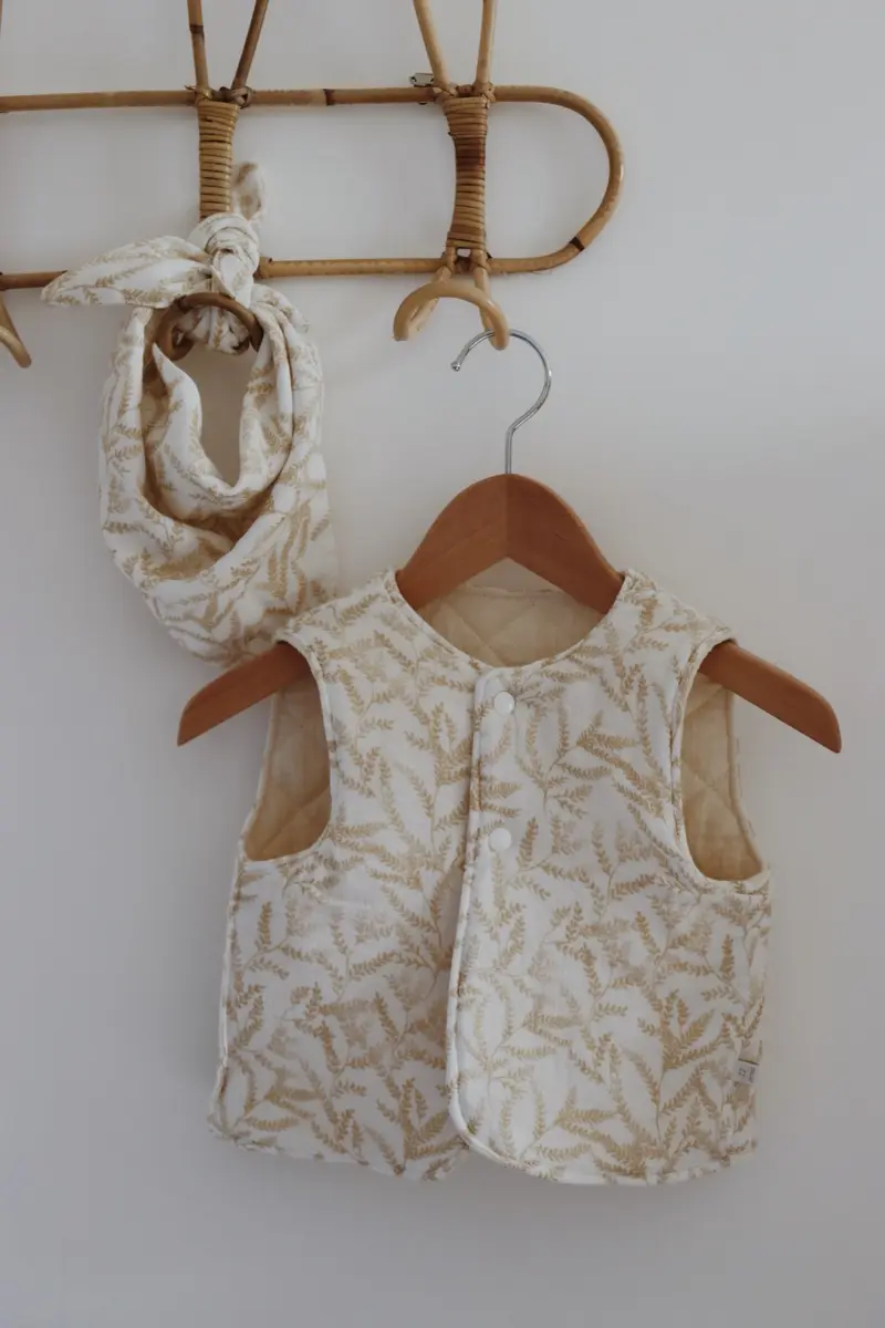 Veste matelassée sans manches Fougère dorée Taille 18 mois