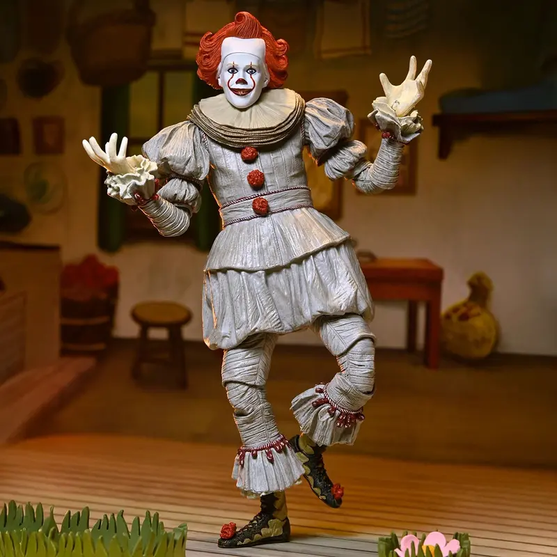 WELCOME TO DERRY - 7" SCALE ACTION FIGURE - ULTIMATE BOB GRAY AS PENNYWISE