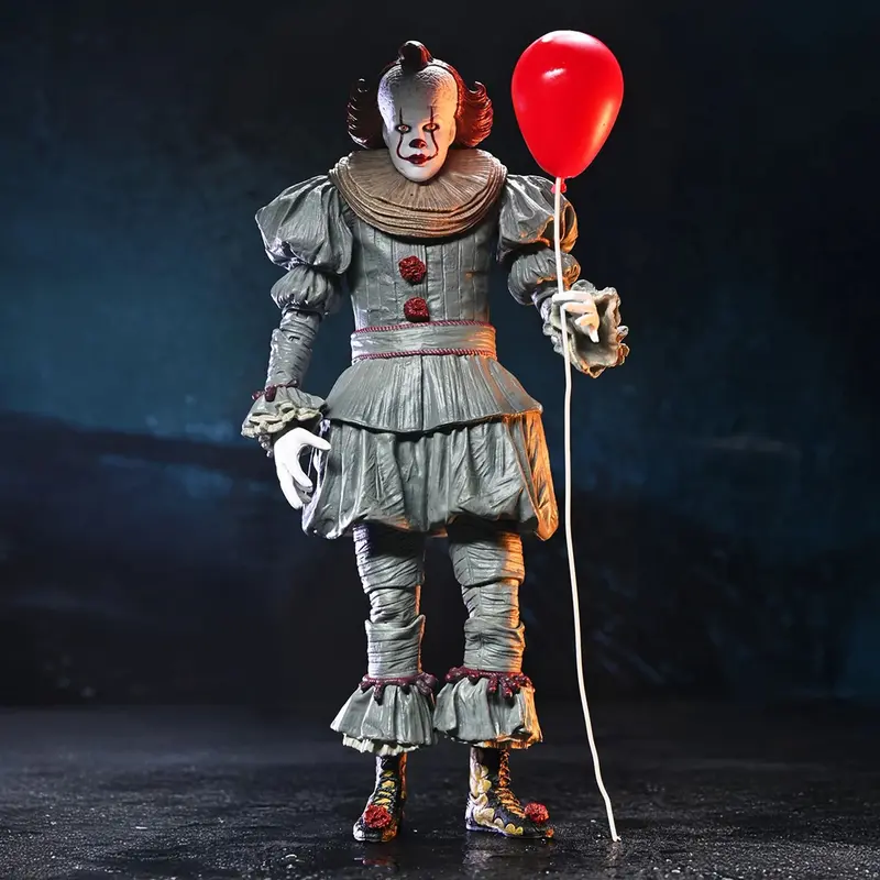 WELCOME TO DERRY - 7" SCALE ACTION FIGURE - ULTIMATE PENNYWISE